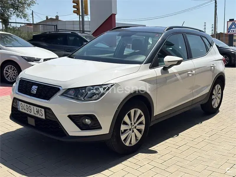 Usado Seat Arona Ecomotive 95 CV (69 kW) 2020 Blanco SUV