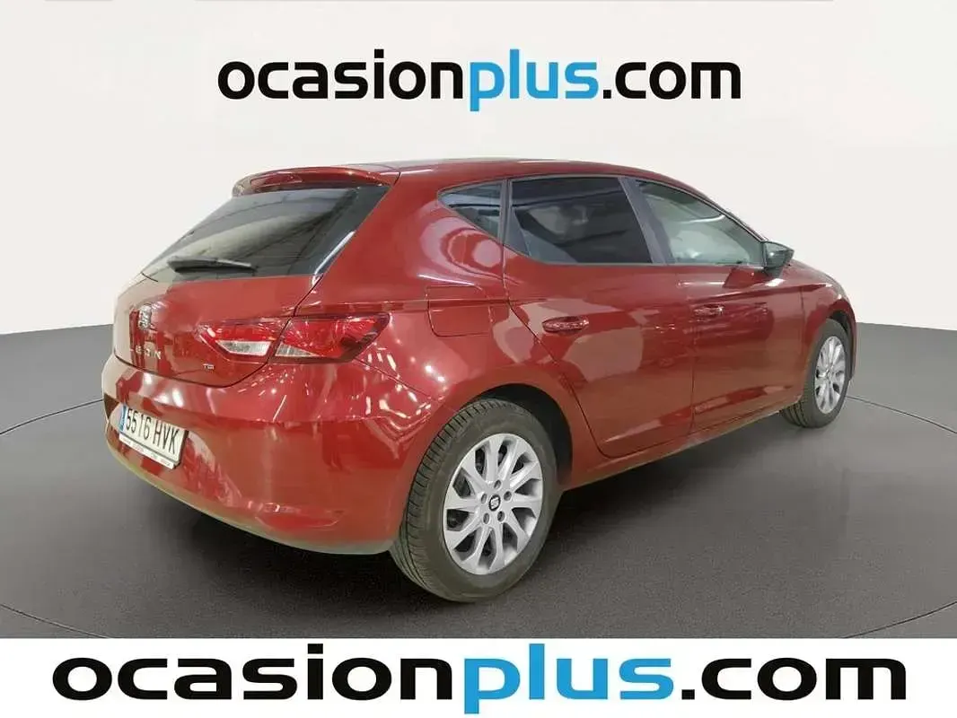 Usado Seat Leon Style 105 CV (77 kW) 2014 Rojo Utilitario