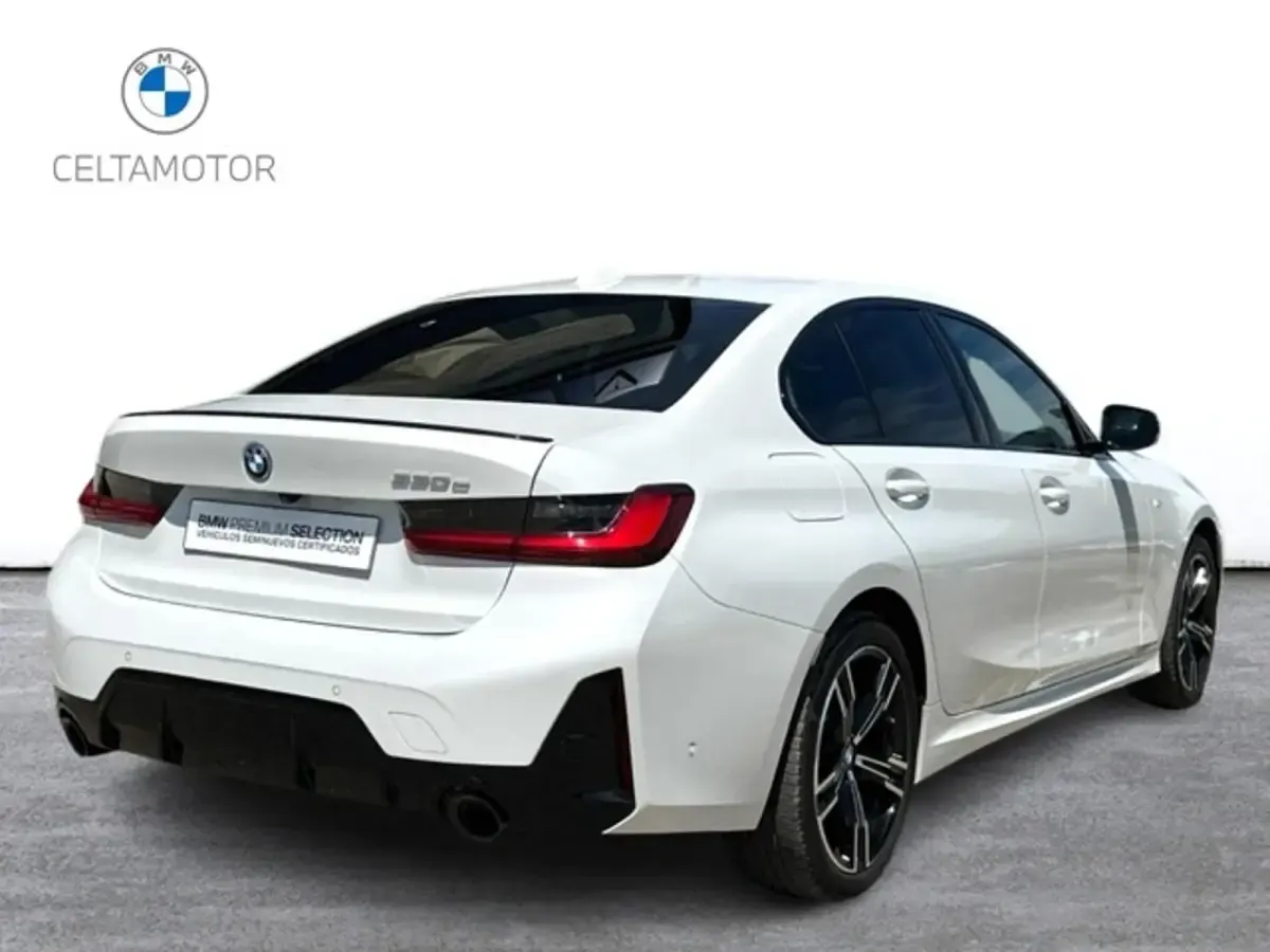 Usado BMW 330e Comfort Edition 292 CV (214 kW) 2025 Blanco Berlina