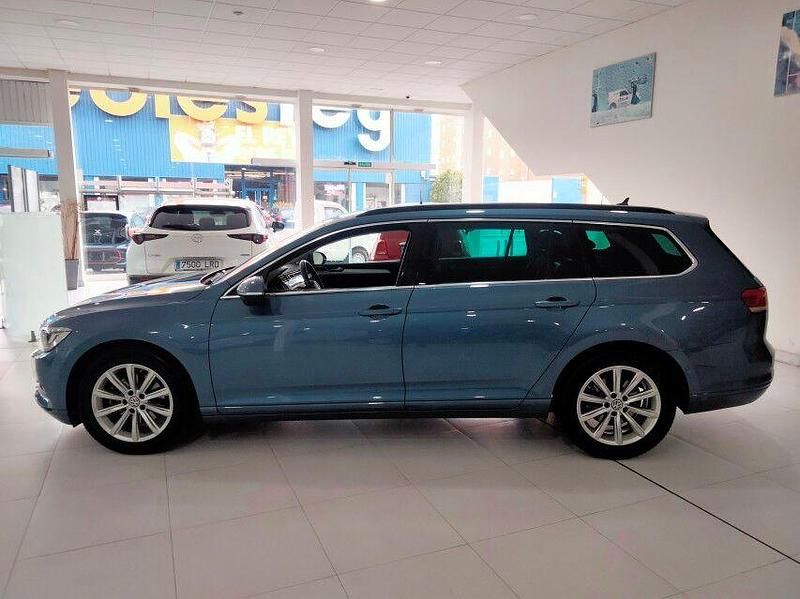 Usado VW Passat Advance 150 CV (110 kW) 2017 Azul Familiar