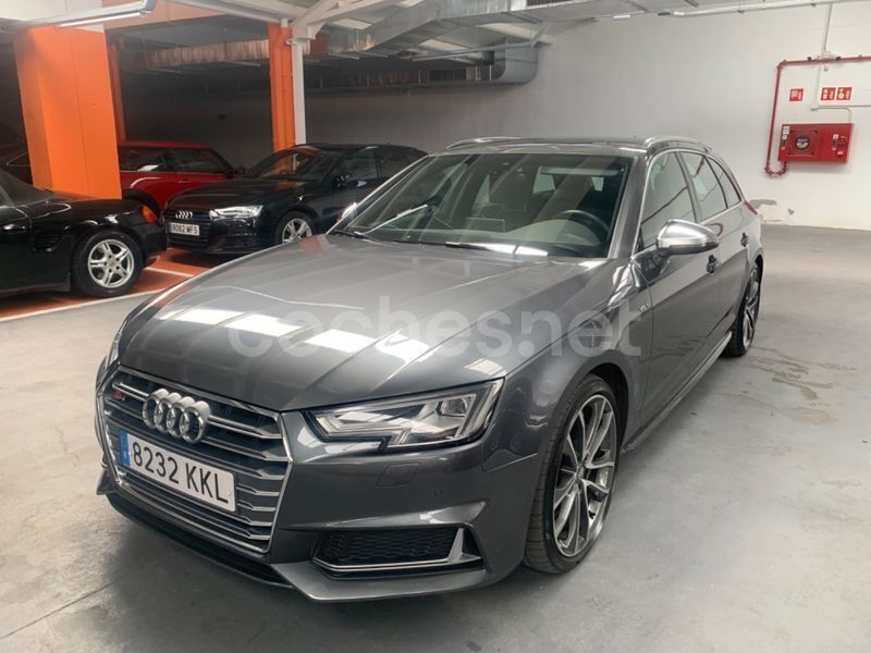 Usado Audi A4 354 CV (260 kW) 2018 Gris / plata Familiar