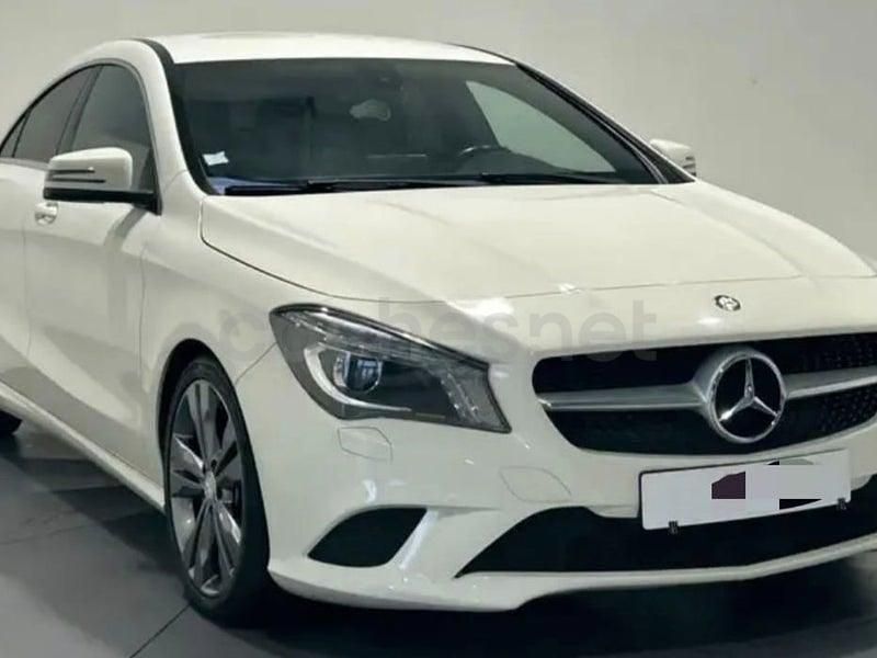 Usado Mercedes CLA200 Urban 136 CV (100 kW) 2015 Blanco Berlina