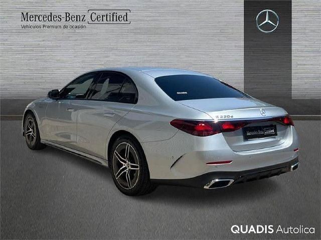Nuevo Mercedes E220 AMG line 197 CV (144 kW) 2025 Plata hightech