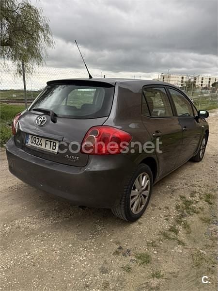 Usado Toyota Auris Sol 126 CV (92 kW) 2008 Negro Utilitario