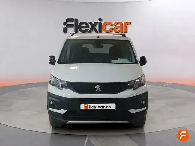 Usado Peugeot Rifter Allure 100 CV (73 kW) 2023 Blanco Monovolumen