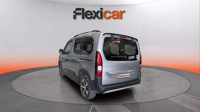 Usado Peugeot Rifter GT 130 CV (95 kW) 2022 Gris Monovolumen