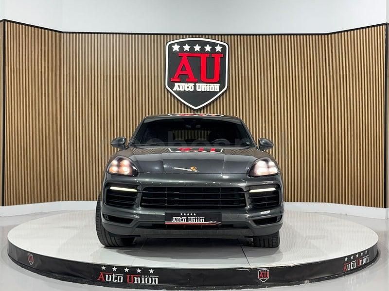 Usado Porsche Cayenne 462 CV (339 kW) 2021 Gris / plata SUV