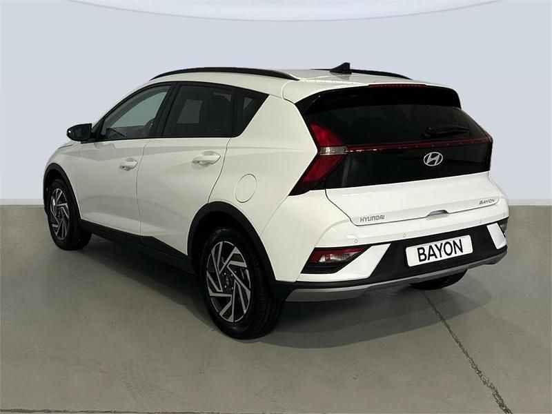 Usado Hyundai Bayon 79 CV (58 kW) 2024 Atlas white SUV