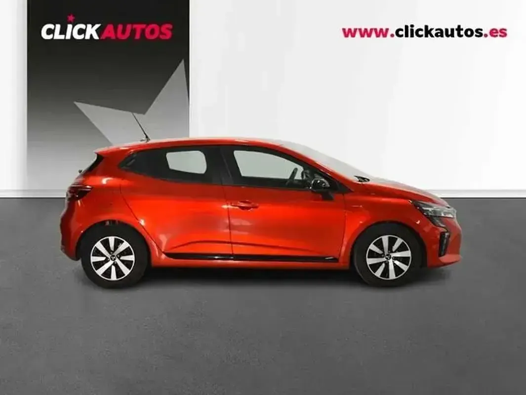 Usado Mitsubishi Colt Motion 91 CV (66 kW) 2025 Rojo Utilitario