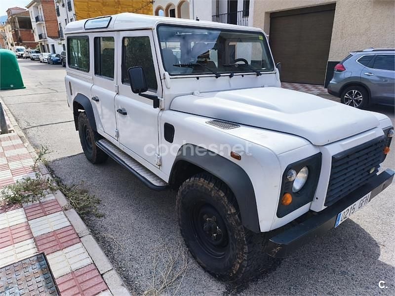 Usado Land Rover Defender S 122 CV (89 kW) 2008 Blanco Familiar