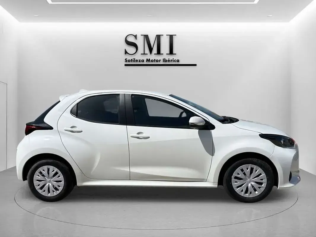Usado Toyota Yaris Edition 125 CV (91 kW) 2023 Blanco Utilitario