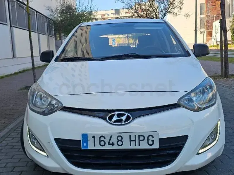 Usado Hyundai i20 85 CV (62 kW) 2013 Blanco Utilitario