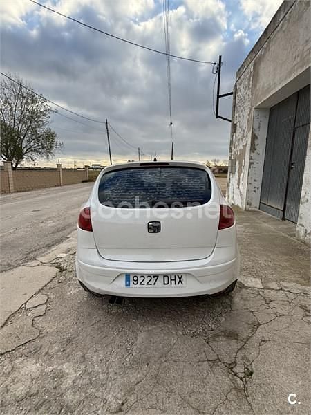 Usado Seat Altea Stylance 105 CV (77 kW) 2005 Blanco Monovolumen