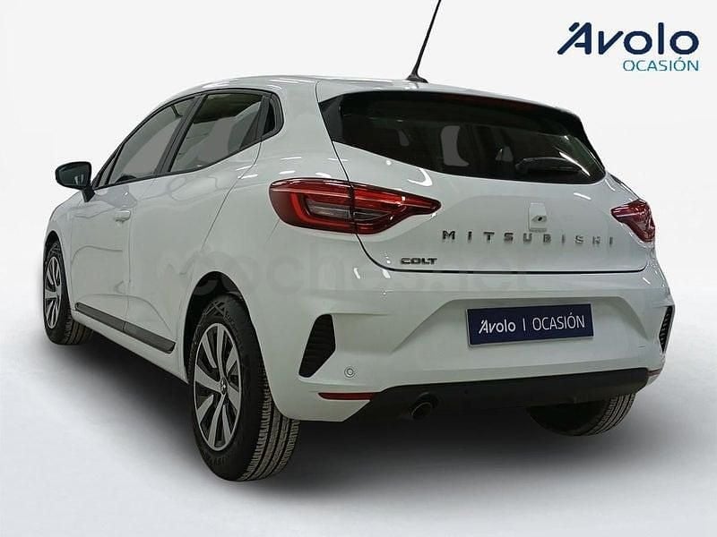 Usado Mitsubishi Colt Motion 90 CV (66 kW) 2025 Blanco Utilitario