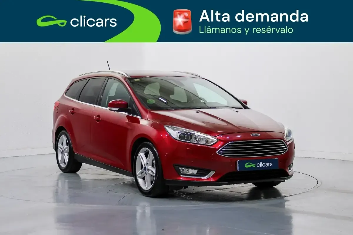 Usado Ford Focus Titanium 125 CV (91 kW) 2017 Rojo Familiar