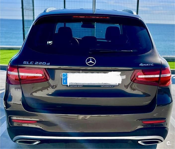 Usado Mercedes GLC220 AMG line 170 CV (125 kW) 2017 Marrón SUV
