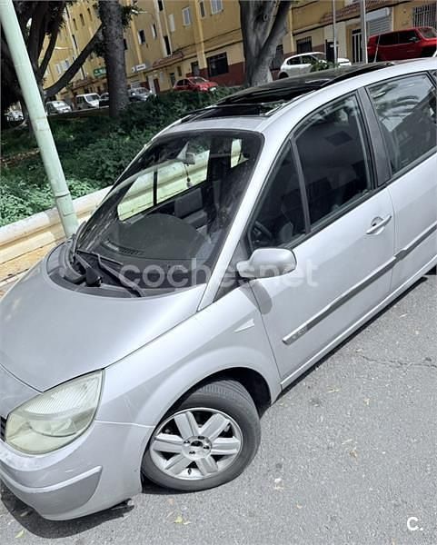 Gris / plata Usado 2006 Renault Scénic II Monovolumen | 3000 € (Precio justo) - Imagen 1/4