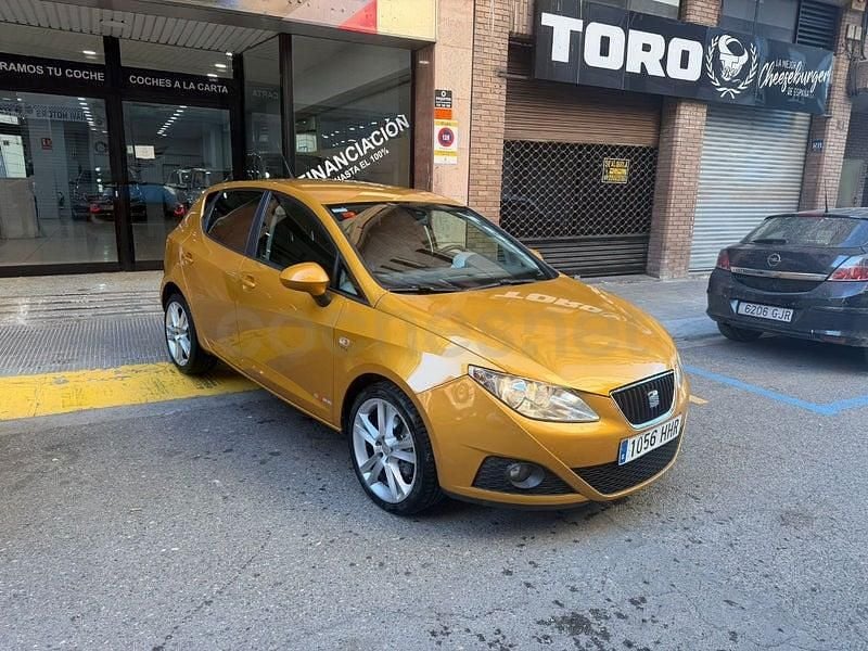 Usado Seat Ibiza Copa 105 HP (77 kW) 2011 Amarelo Sedan