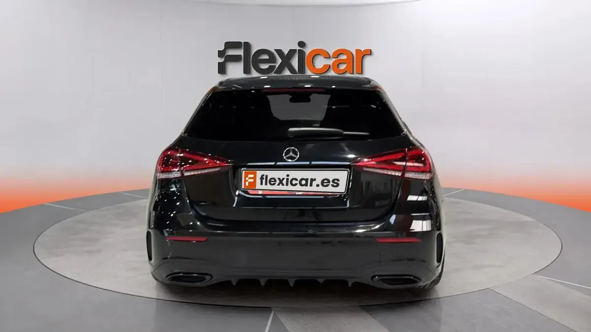 Usado Mercedes A200 150 CV (110 kW) 2021 Negro Berlina