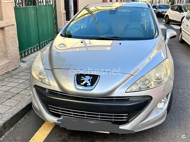 Usado Peugeot 308 Sport 90 CV (66 kW) 2011 Gris / plata Berlina