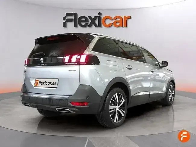 Käytetty Peugeot 5008 GT 130 HP (95 kW) 2021 Harmaa Katumaasturi