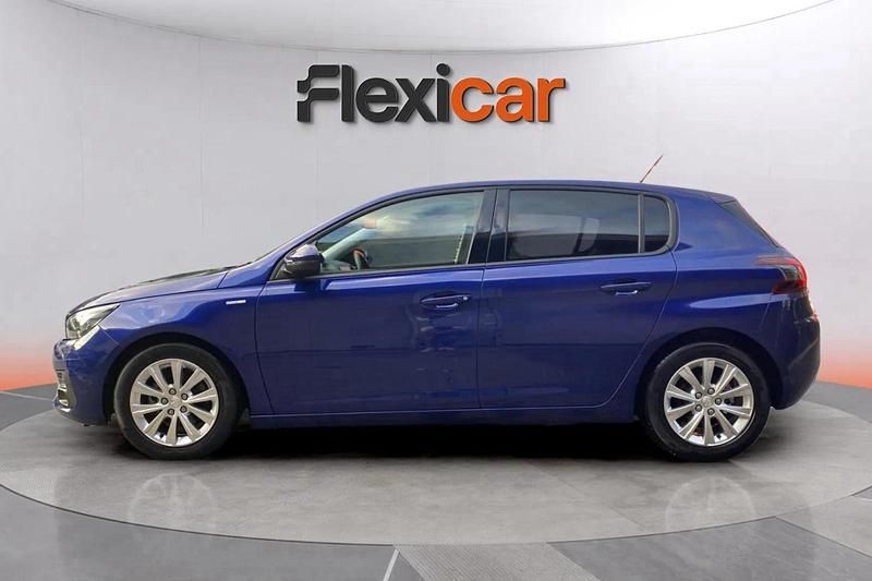 Usado Peugeot 308 Access 131 CV (96 kW) 2020 Azul Berlina