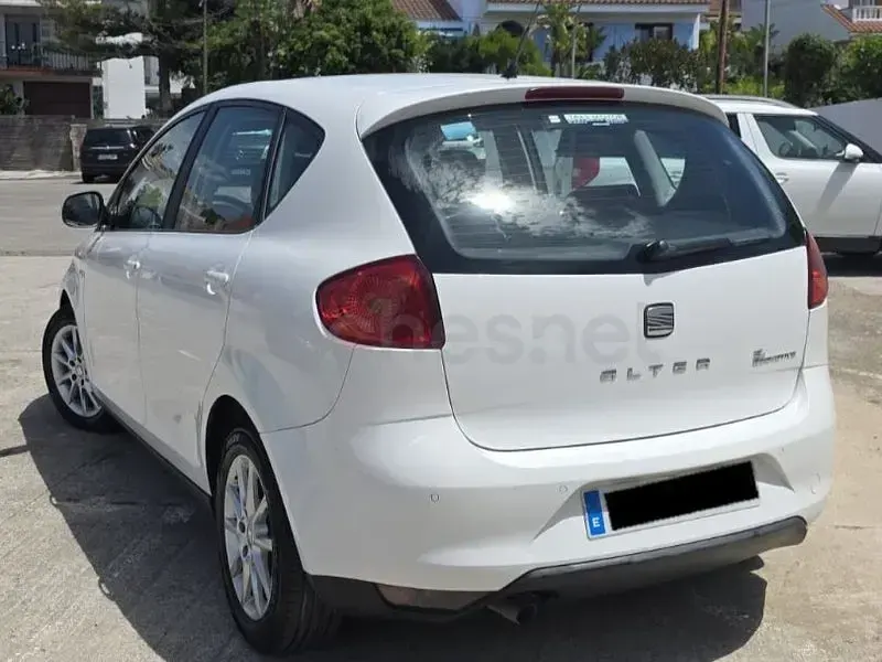 Usado Seat Altea Style 105 CV (77 kW) 2011 Blanco Monovolumen