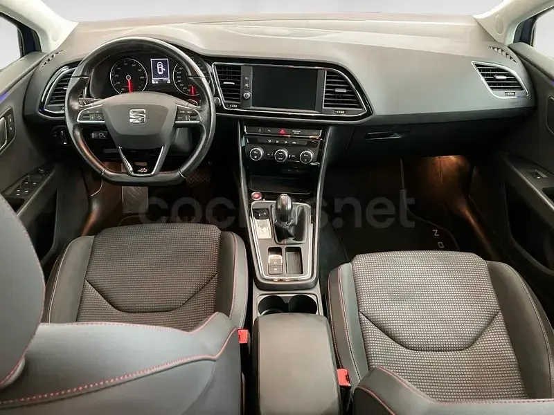 Usado Seat Leon FR 130 CV (95 kW) 2019 Azul Berlina