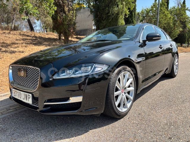Negro Usado 2017 Jaguar XJ Premium Luxury Berlina | 22.800 € - Imagen 1/4