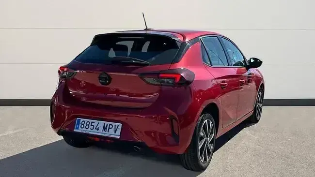 Usado Opel Corsa 100 CV (73 kW) 2024 Rojo Utilitario