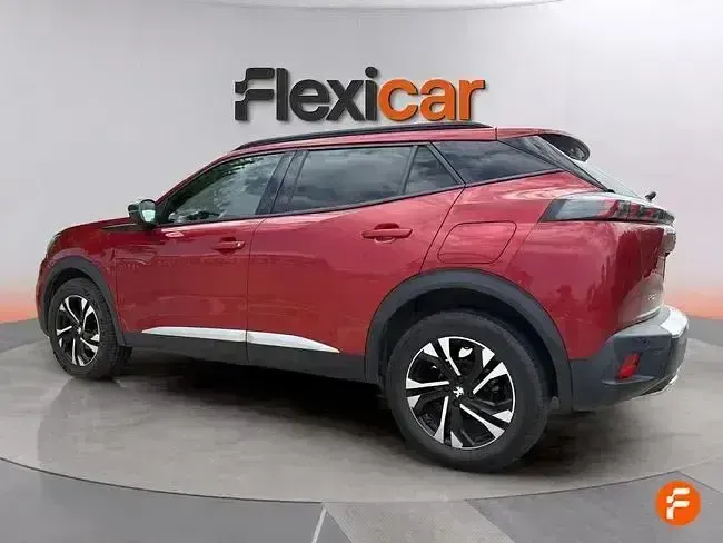 Usado Peugeot 2008 Allure 130 CV (95 kW) 2023 Rojo SUV