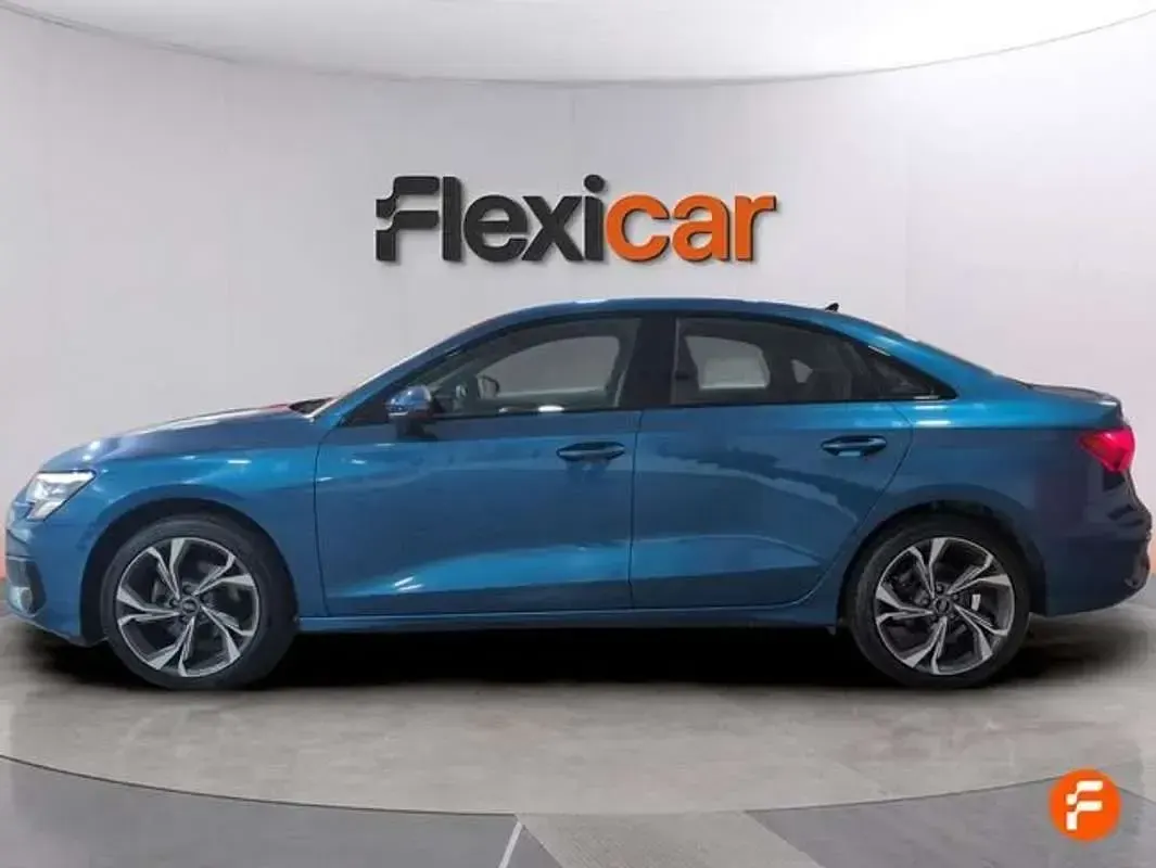 Usado Audi A3 110 CV (80 kW) 2023 Azul Berlina