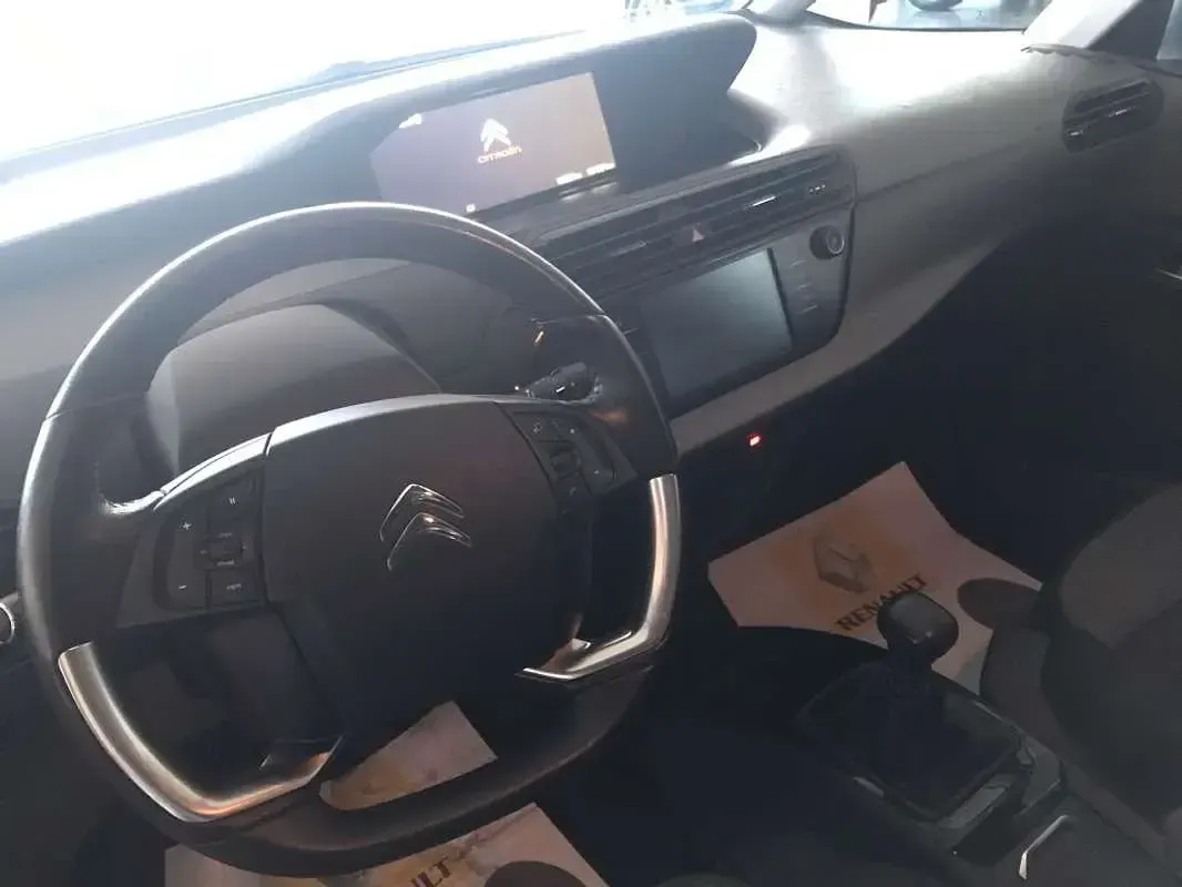 Usado Citroën C4 120 CV (88 kW) 2018 Azul Familiar
