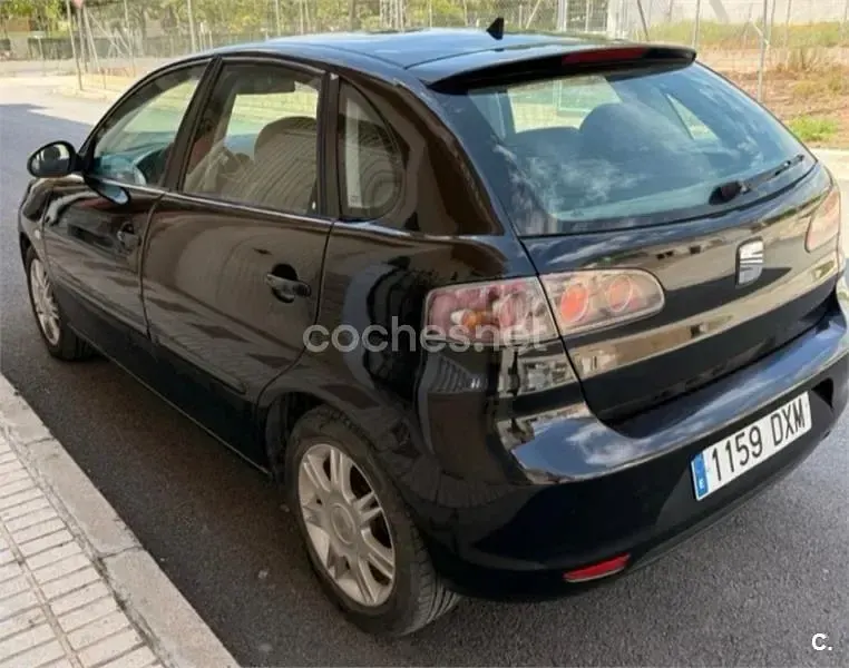 Usado Seat Ibiza Reference 100 CV (73 kW) 2006 Negro Utilitario