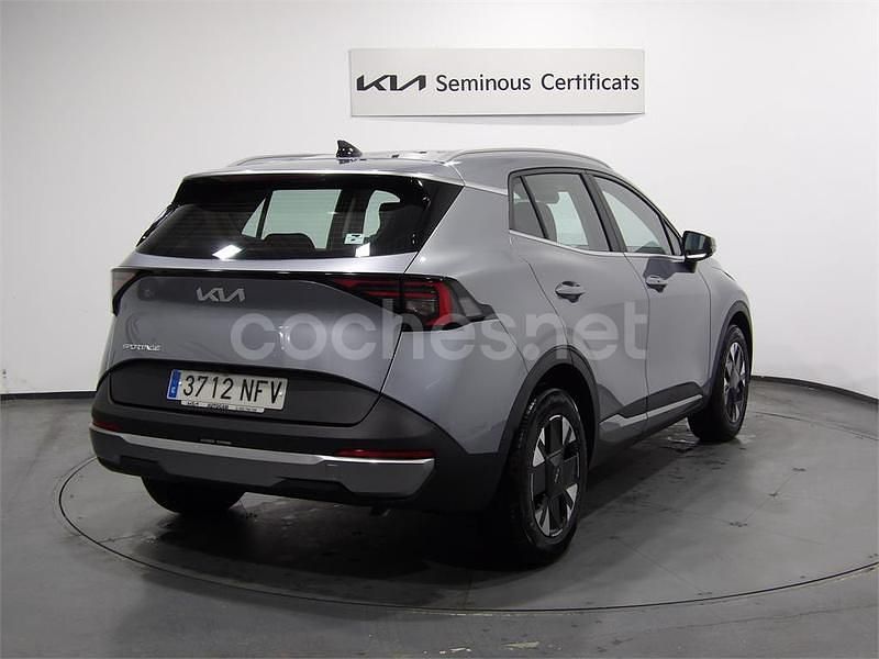 Nuevo Kia Sportage 150 CV (110 kW) 2025 Gris / plata SUV