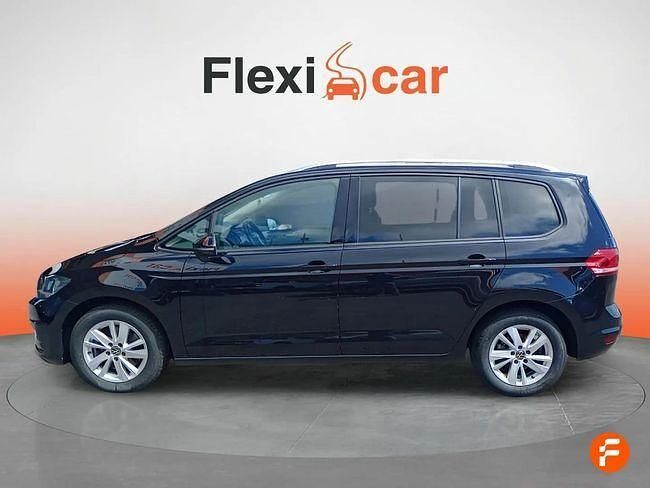 Usado VW Touran Advance 122 CV (89 kW) 2021 Negro Monovolumen