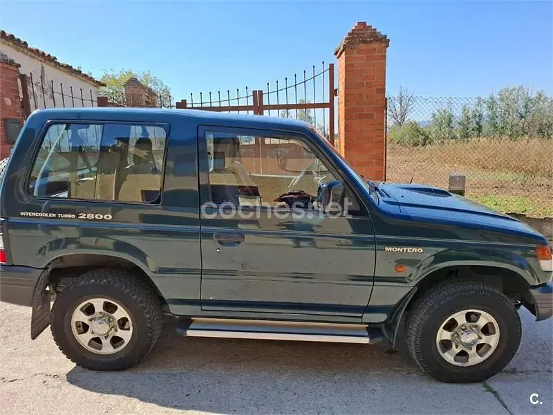 Usado Mitsubishi Montero Select 125 CV (91 kW) 1999 Verde SUV