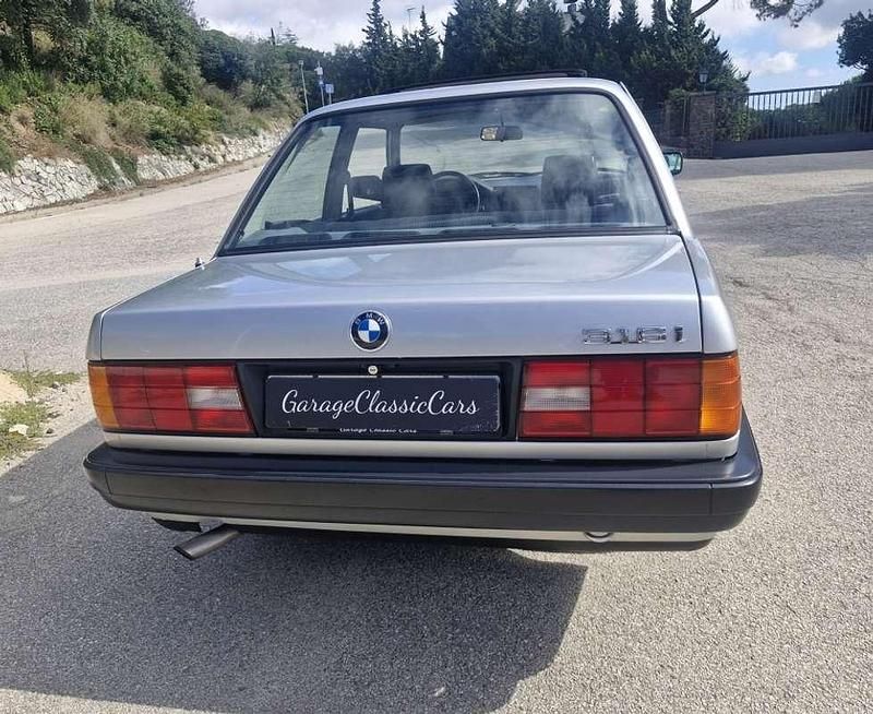 Usado BMW 316 102 CV (75 kW) 1990 Gris Berlina