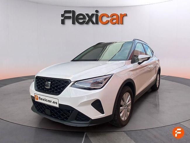 Usado Seat Arona Style 110 CV (80 kW) 2023 Blanco SUV