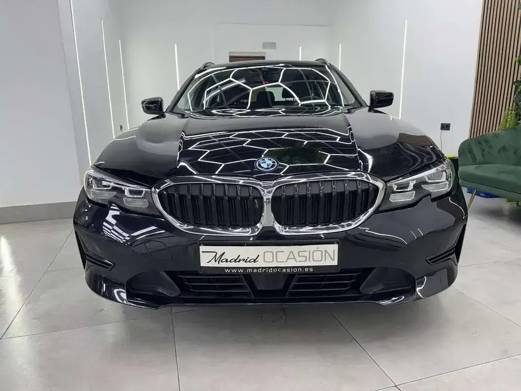 Usado BMW 320e 204 CV (150 kW) 2022 Negro Familiar