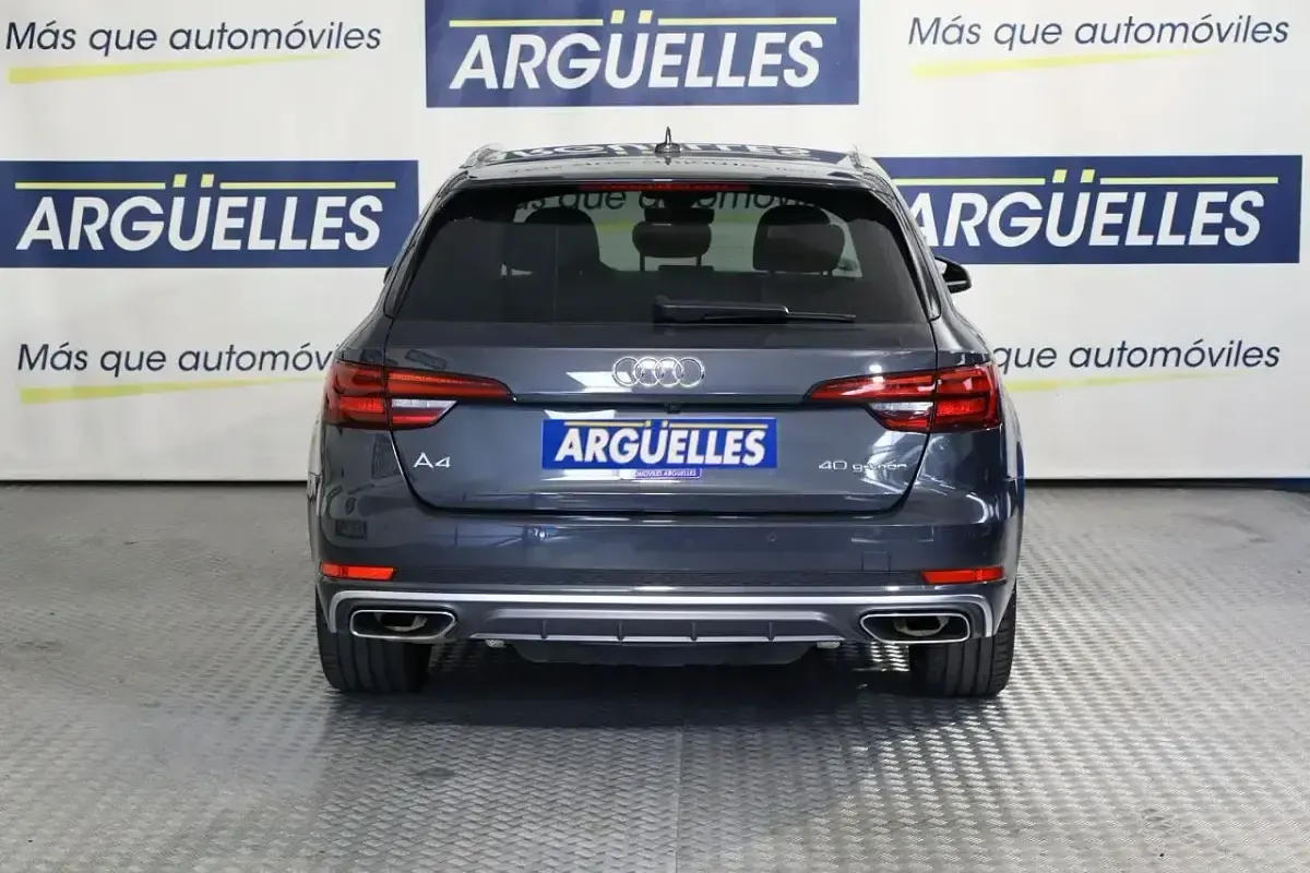 Usado Audi A4 S-Line 170 CV (125 kW) 2020 Gris Berlina