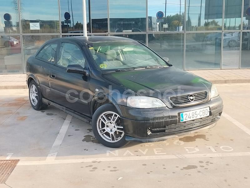 Negro Usado 2003 Opel Astra Club Berlina | 1290 € (Un poco caro) - Imagen 1/4