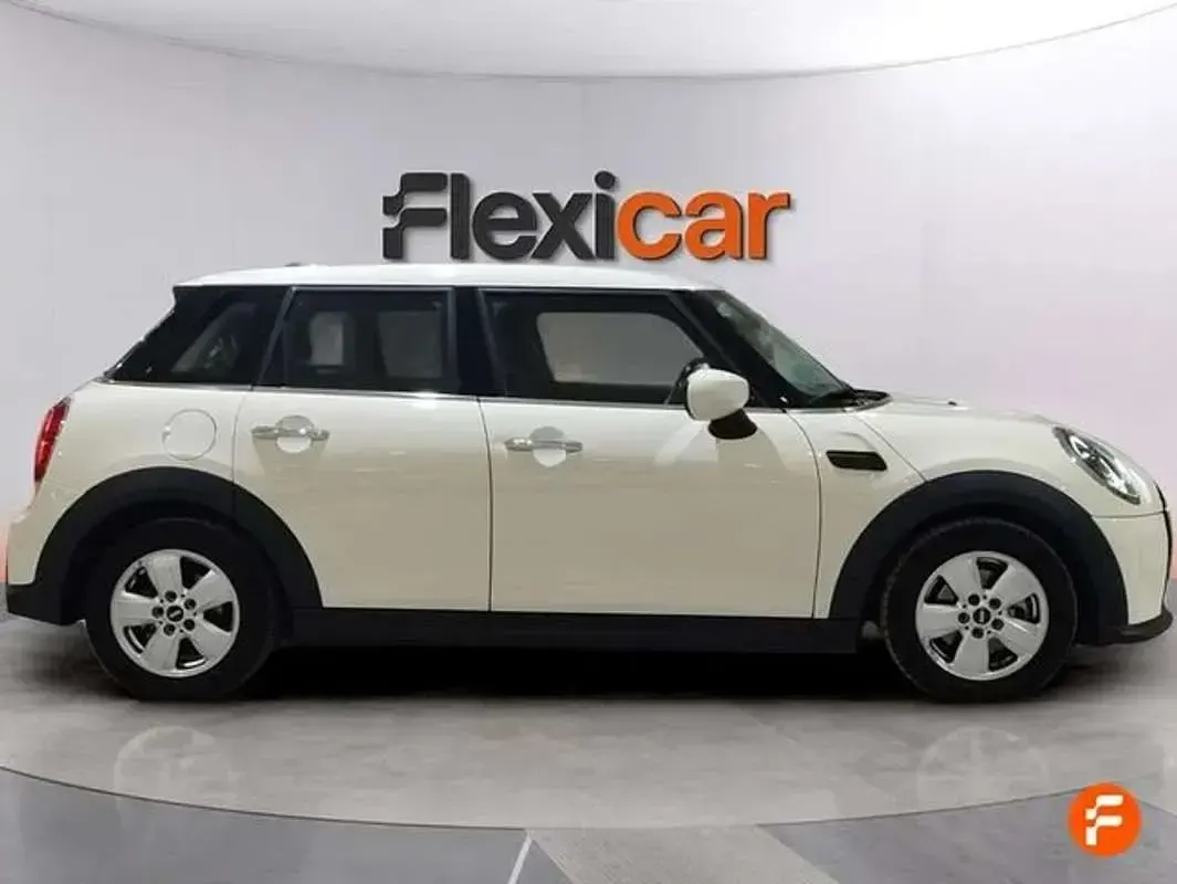 Usado Mini Cooper 102 CV (75 kW) 2022 Beige Utilitario