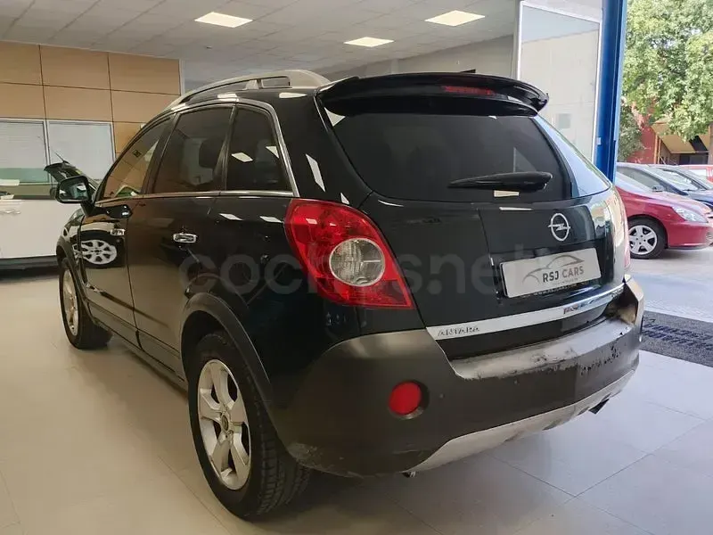 Usado Opel Antara Enjoy Plus 150 CV (110 kW) 2008 Negro SUV