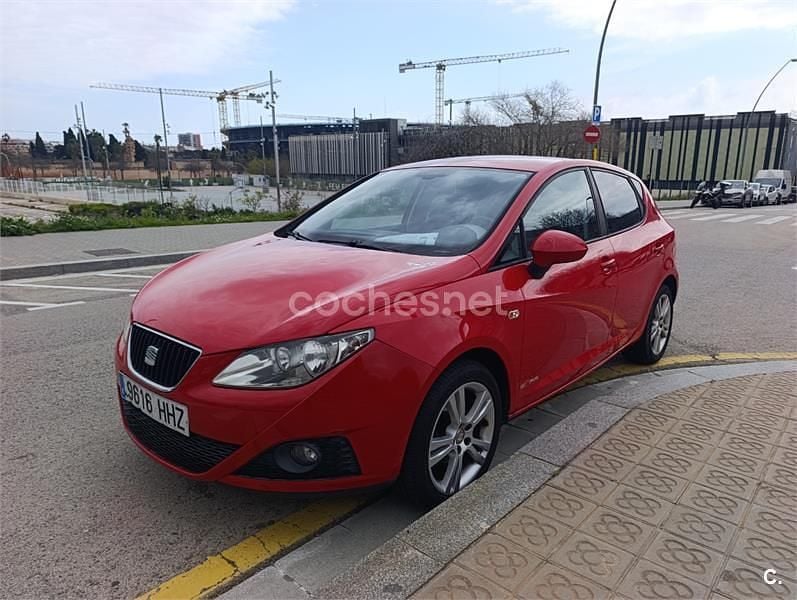 Usado Seat Ibiza Copa 85 CV (62 kW) 2012 Rojo Berlina