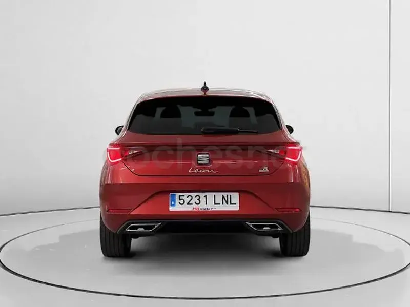 Usado Seat Leon FR 204 CV (150 kW) 2021 Rojo Berlina