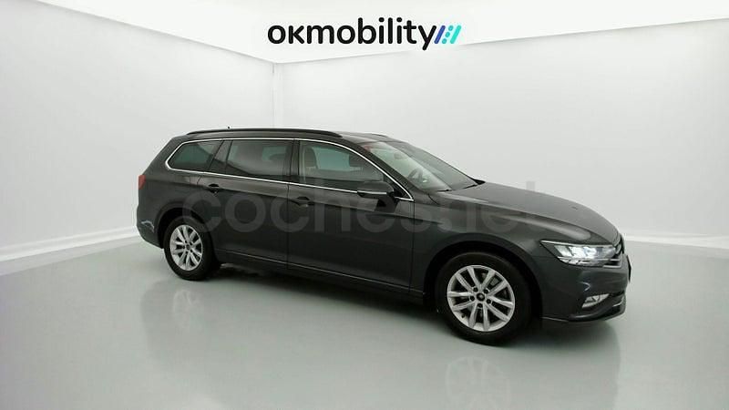 Usado VW Passat 150 CV (110 kW) 2021 Negro Familiar