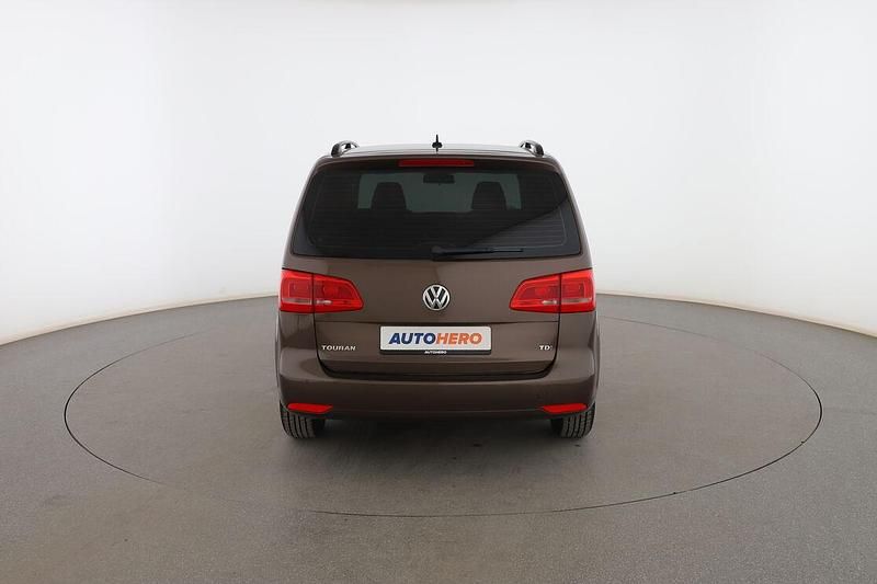 Usado VW Touran Edition 106 CV (77 kW) 2014 Marrón Monovolumen