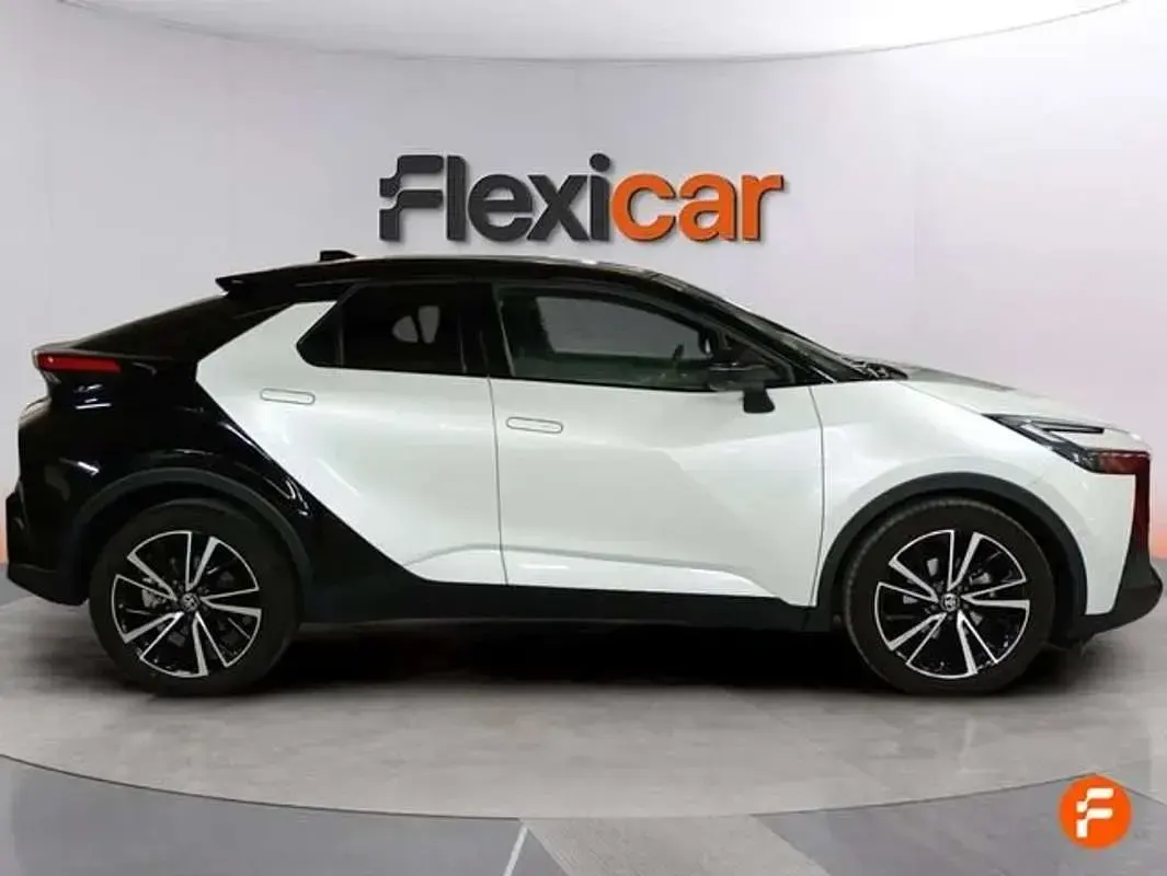Usado Toyota C-HR Edition 196 CV (144 kW) 2024 Blanco SUV