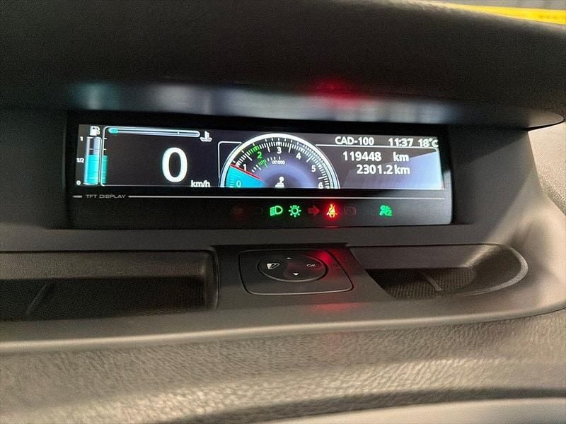 Usado Renault Scénic III LIMITED 110 CV (80 kW) 2015 Gris Monovolumen